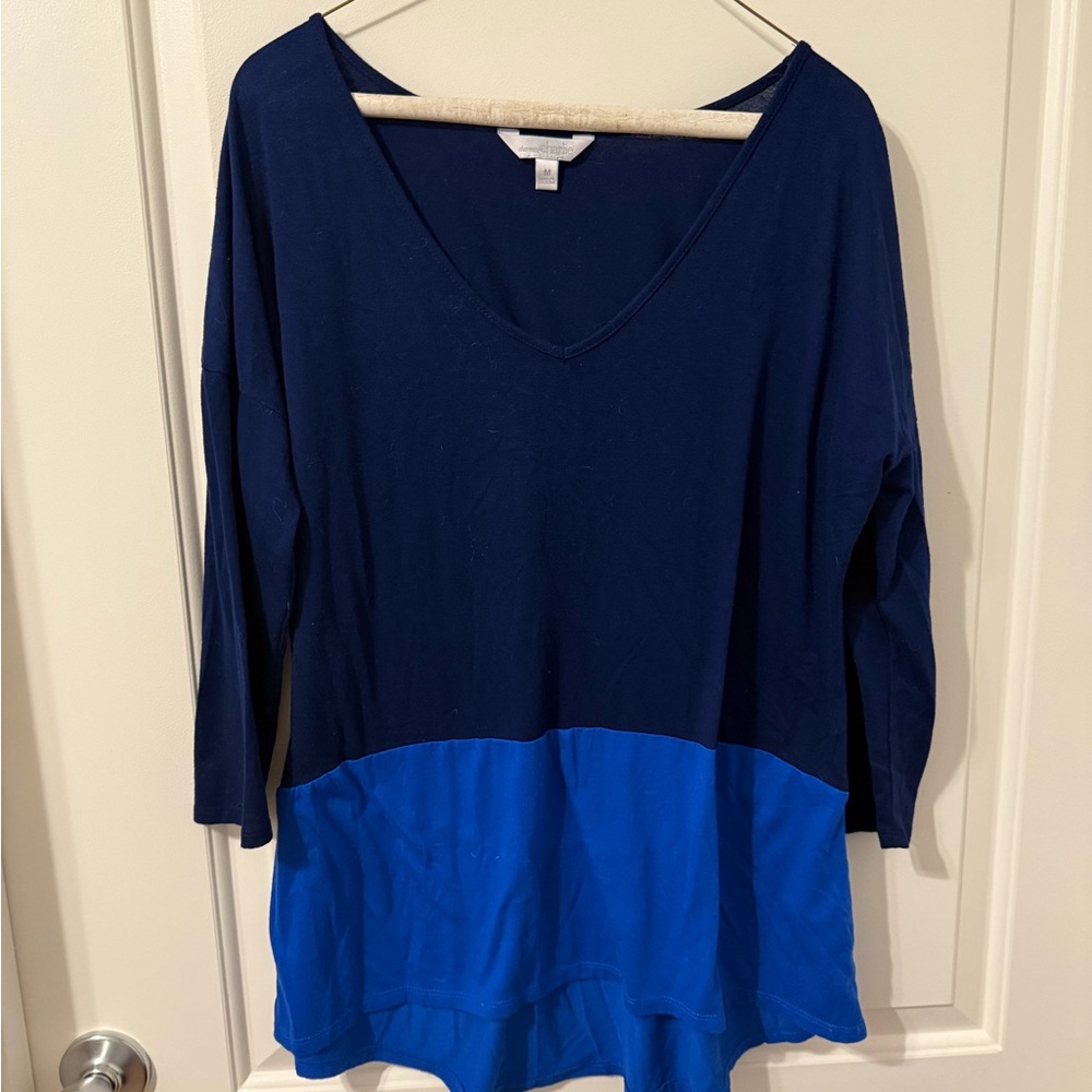 Two-Tone V-Neck Women's Top - Navy and Royal Blue